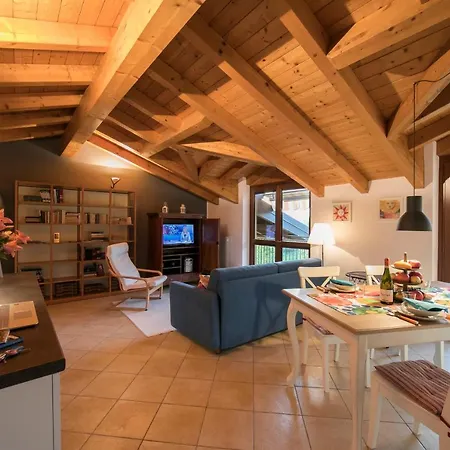 Laveno-mombello Sleeps 4 Pool * Laveno-Mombello