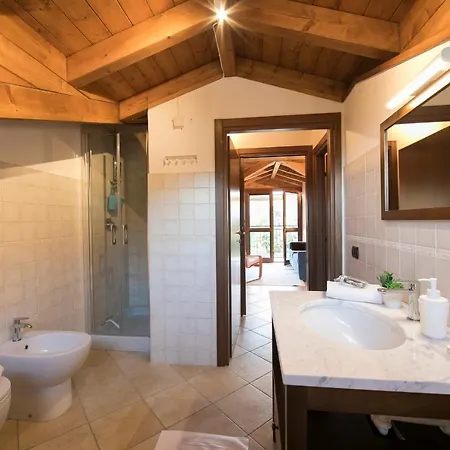 Appartamento Laveno-mombello Sleeps 4 Pool Laveno-Mombello