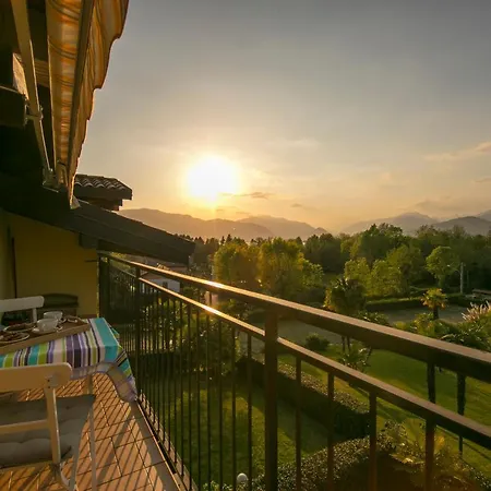 Laveno-mombello Sleeps 4 Pool Appartamento Laveno-Mombello