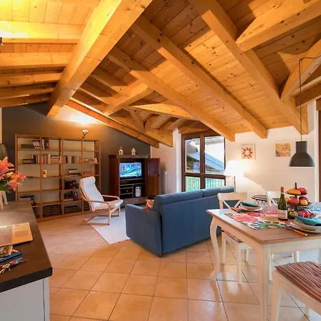 Apartment Laveno-mombello Sleeps 4 Pool Laveno-Mombello